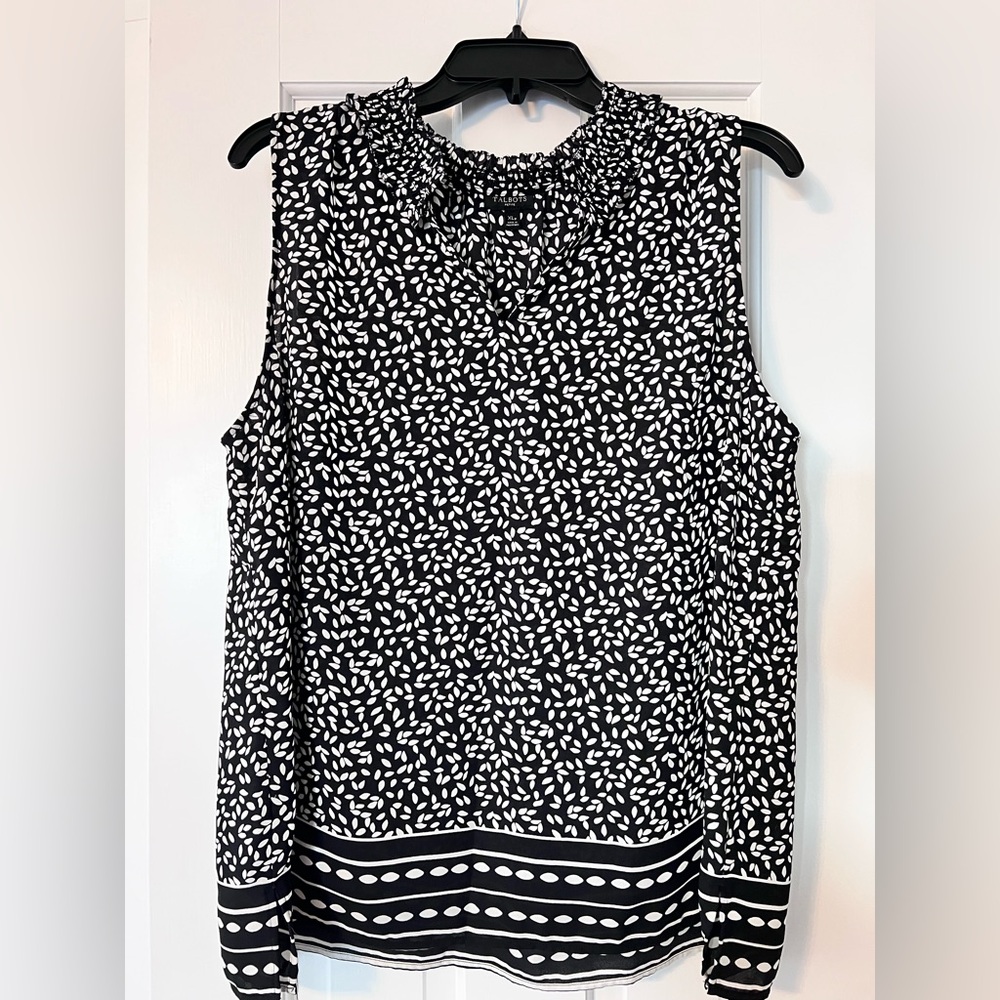 Talbots Black and White Sleeveless Printed Shell